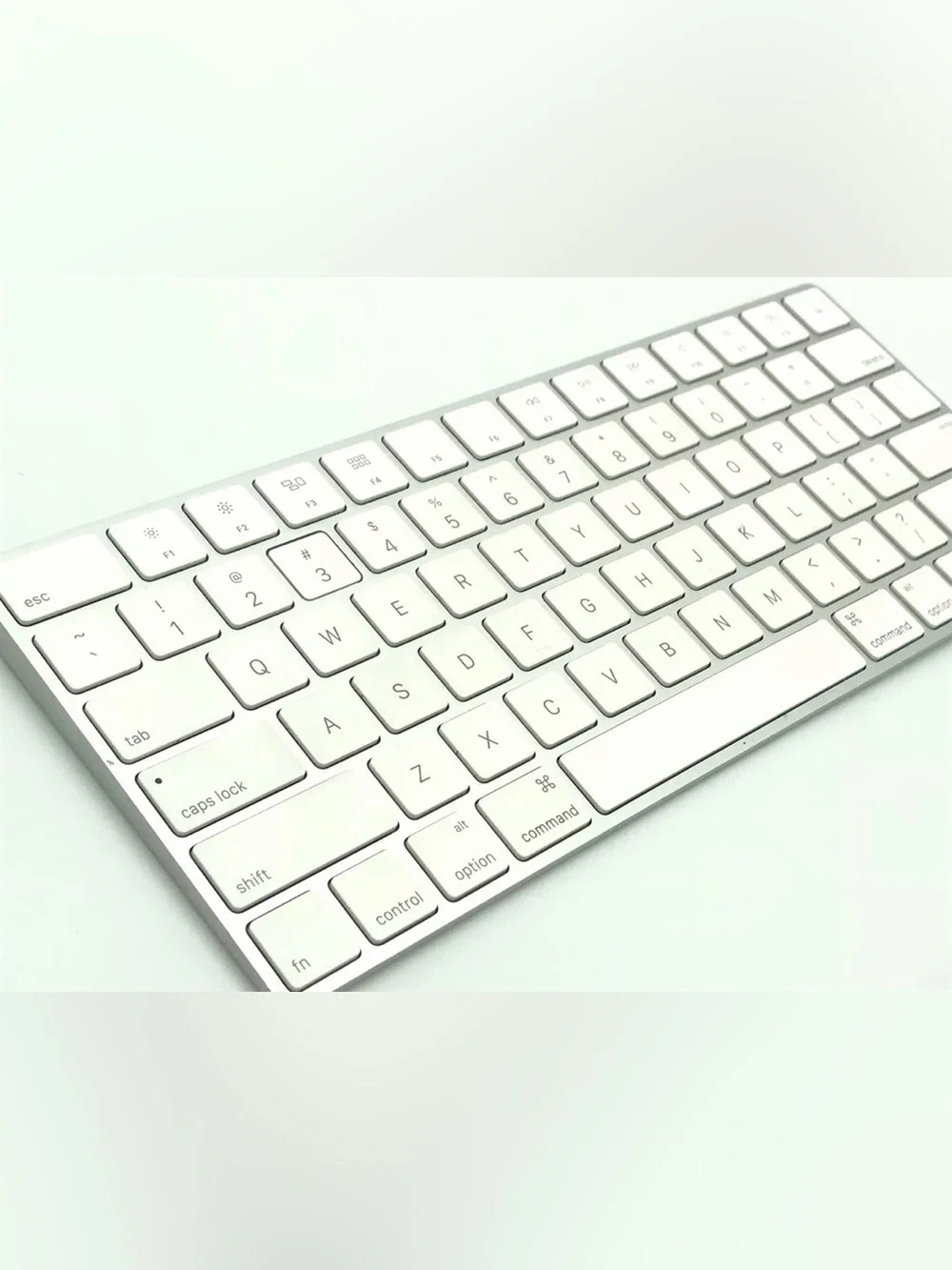 Apple Model A1644 Wireless White Bluetooth Keyboard